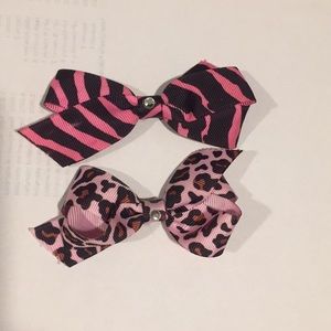 Hair clips with bows